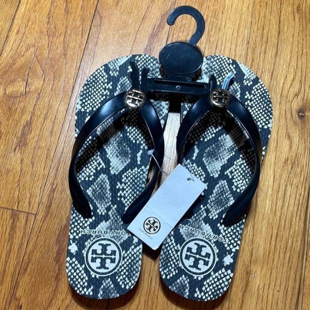 Tory Burch Classic Snake Reptile Preppy Perfect Black Thong Flip Flop Sandals - Picture 3 of 15